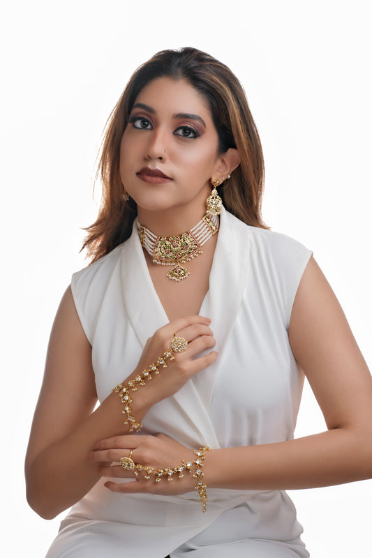 Vera Kundan Set